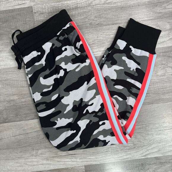 NWT OFF DUTY by BB Dakota Camo Jogger Pants Size Large - Picture 1 of 8